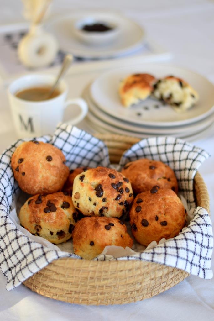 Coffee Time - mit frisch gebackenen Schokobrötchen aus der Heißluftfritteuse