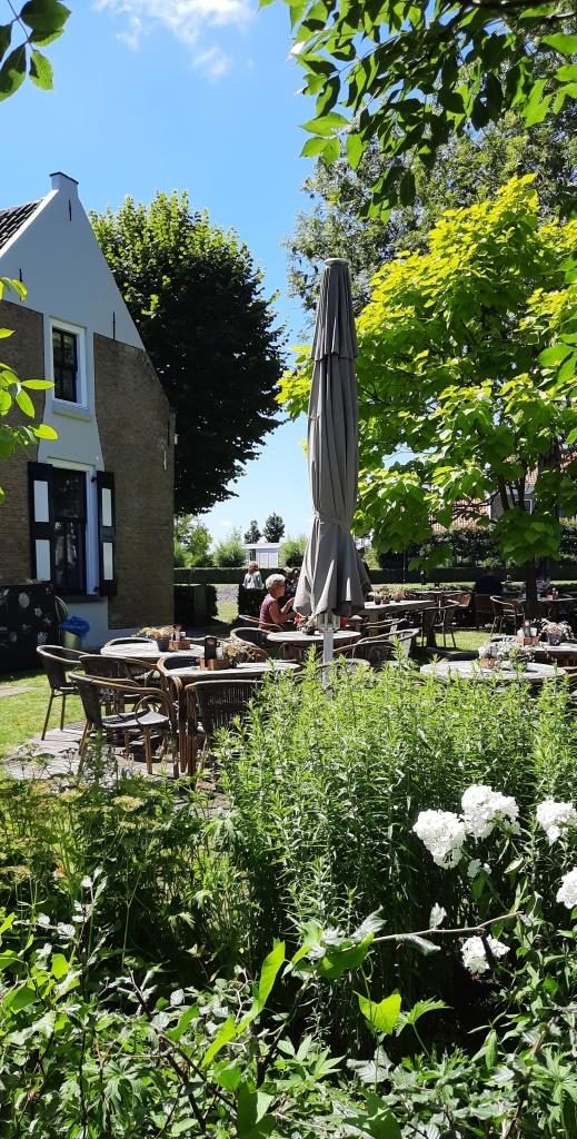 Die Terrasse im Restaurant und Gartencafé Beneden Sas in Brabant