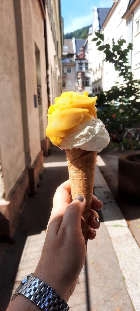 Eiszeit - Abkühlung von innen! #12von12 im Juni 2025 - Unterfreundenblog