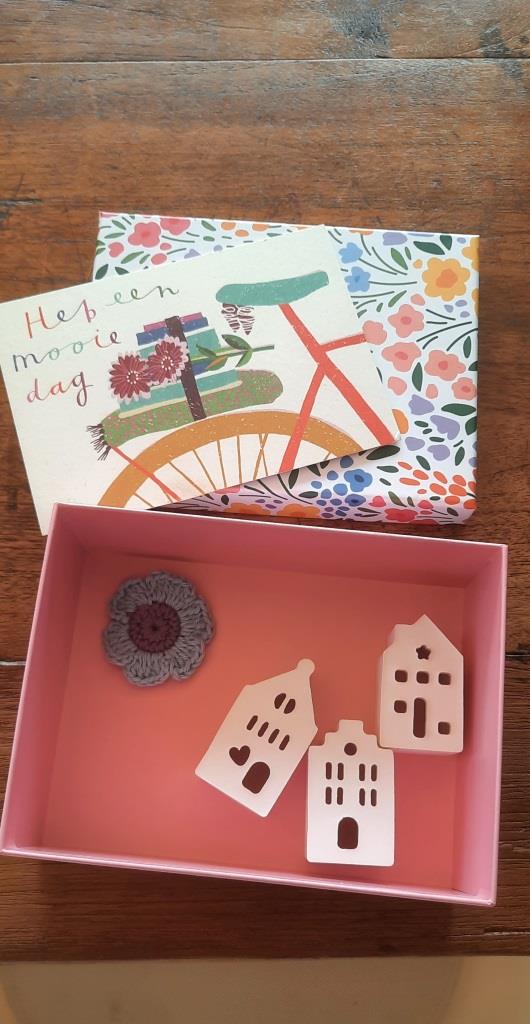 Raysin Häuschen - ein so süßes Geschenk - #12von12 - Unterfreundenblog