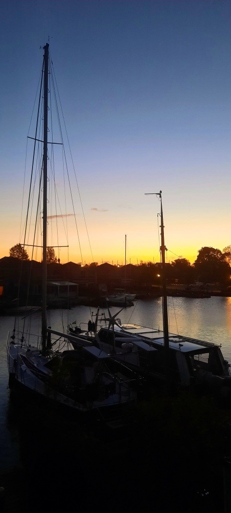 12von12 September 2025 - Sonnenaufgang im Holland-Häuschen