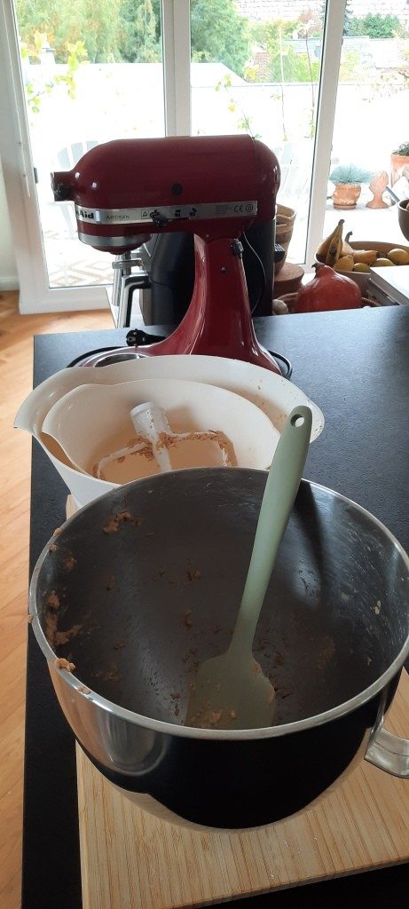 Hier wurde heute gebacken  - 12von12 im Oktober 2025 - Unterfreundenblog