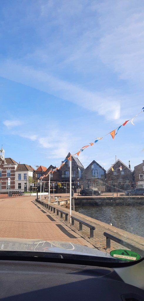 12von12 April 2026 / Holland schmückt sich für den Königstag am 27.04.