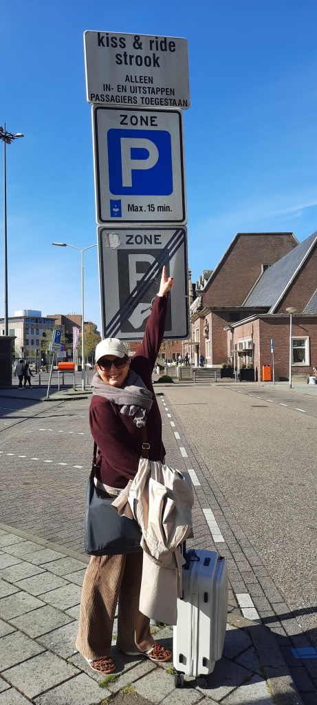 12von12 April 2026 / Kiss & Ride am Bahnhof von Roosendaal