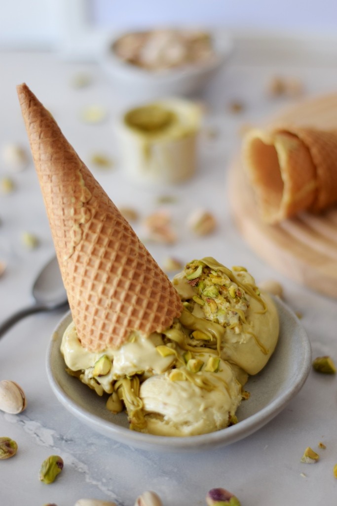 Einfaches Rezept für Pistazieneis ohne Eismaschine aus nur 3 Zutaten