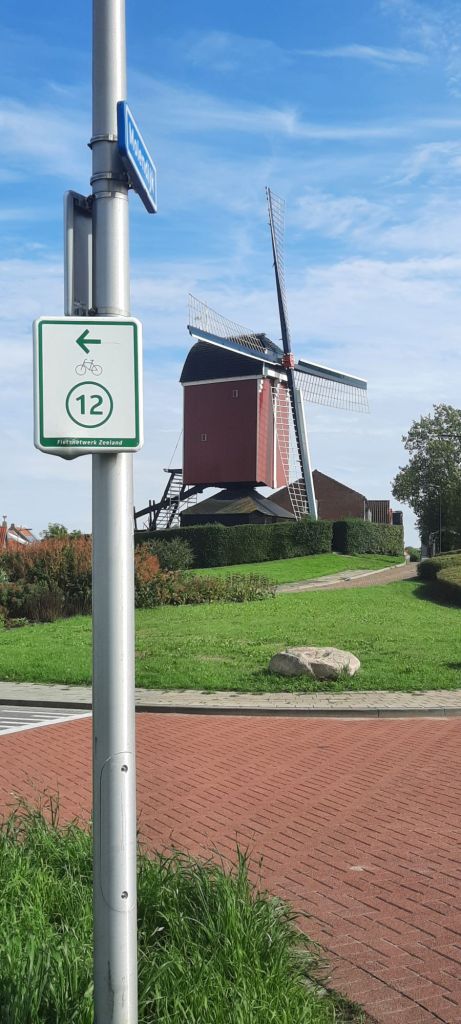 Mühle in Holland an der Fahrradroute 12
