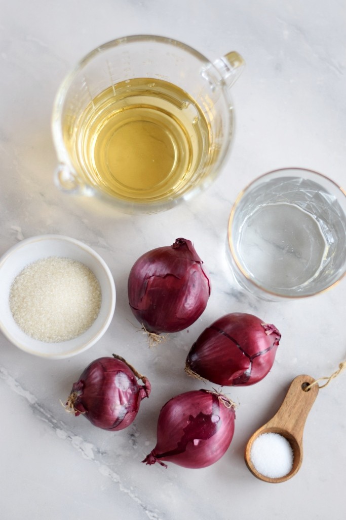 Einfaches Rezept für eingelegte rote Zwiebeln / pink pickled onions